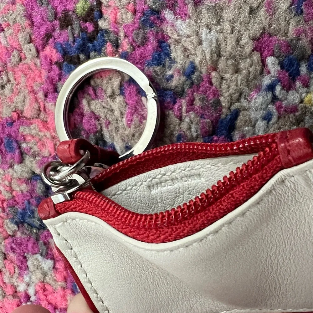 Coach Cream and Red Leather Card Keyring with enamel red heart vintage - Picture 3 of 6